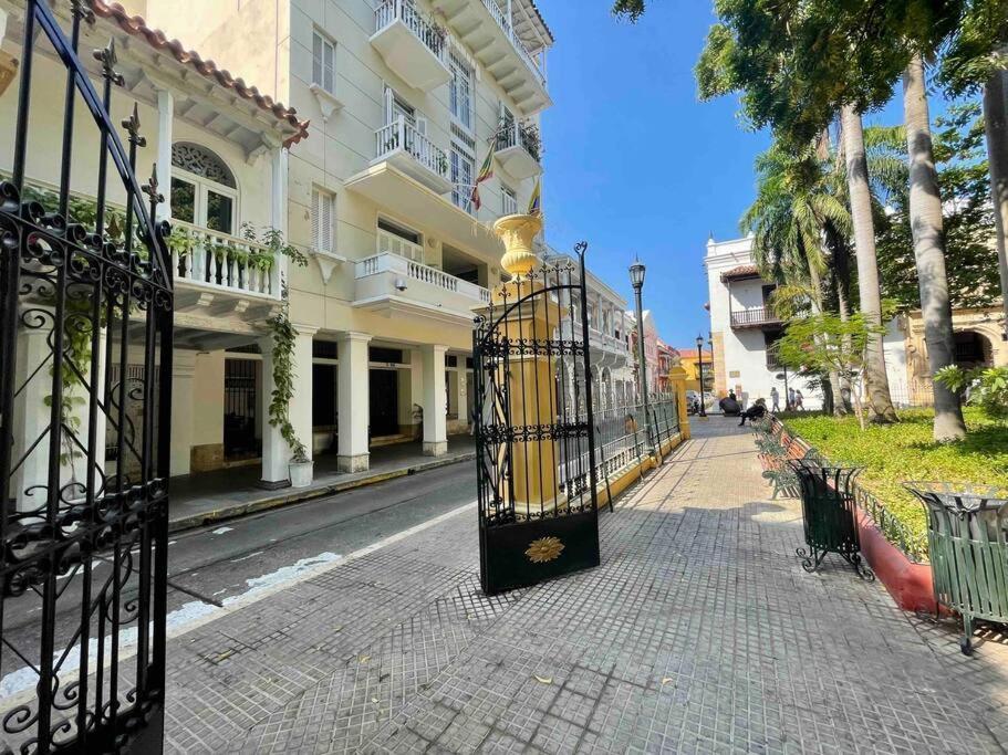 Plaza Bolivar Centro Historico Cartagena